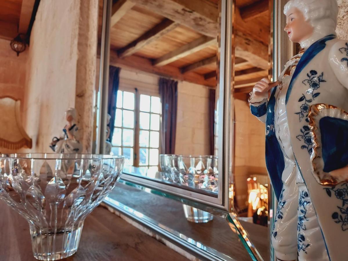 Chateau Des Senechaux, Bourdeilles 外观 照片