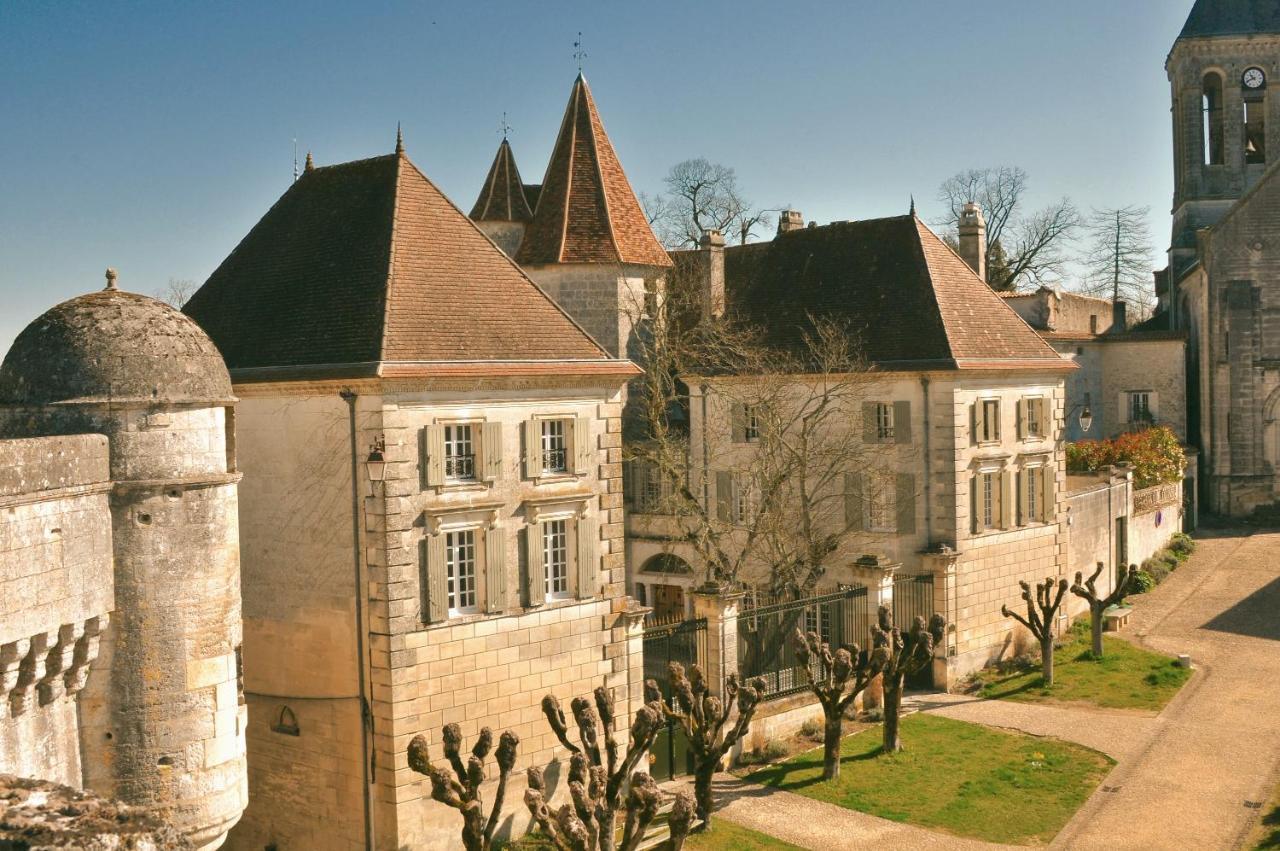 Chateau Des Senechaux, Bourdeilles 外观 照片