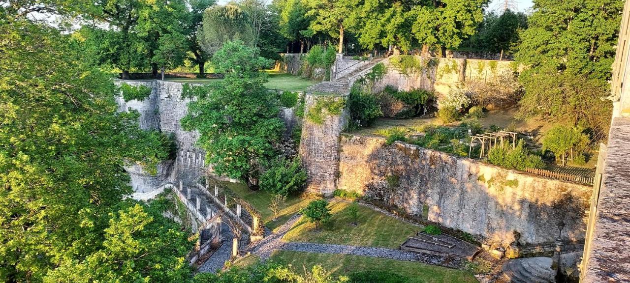 Chateau Des Senechaux, Bourdeilles 外观 照片